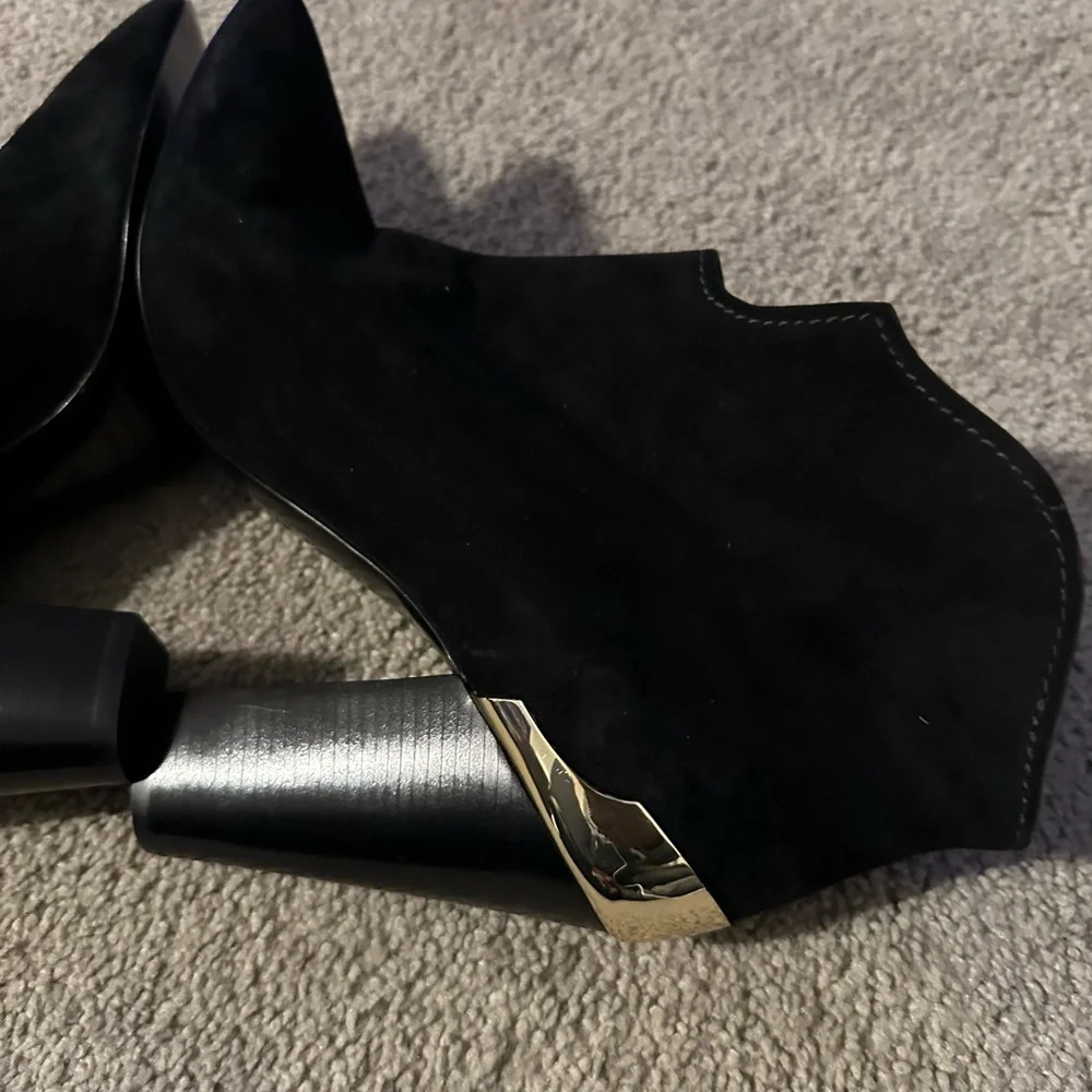 Sigerson‎ Morrison  Black Suede Western Ankle Bootie Boot Women’s Size 9.5